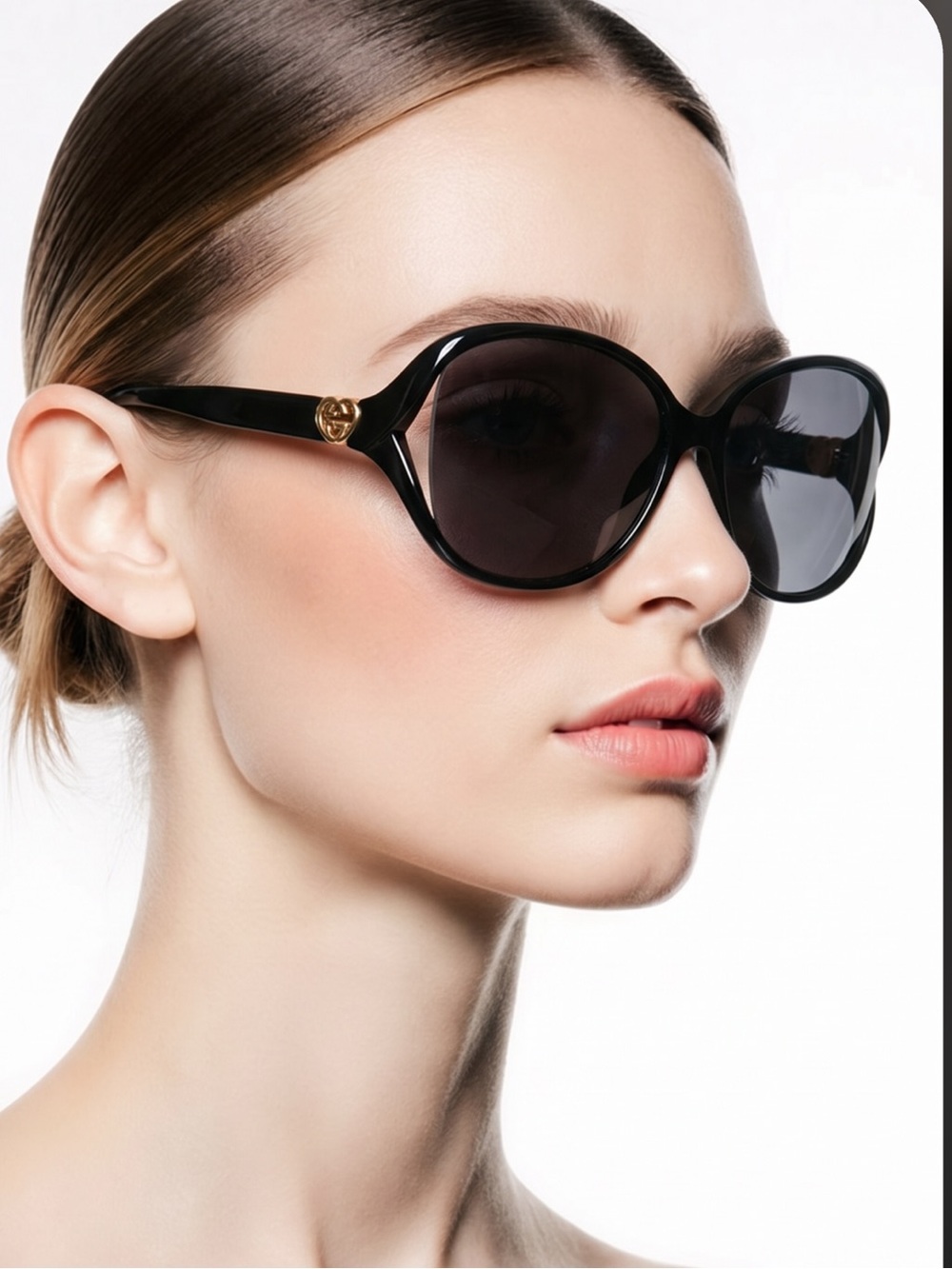 Authentic Sunglasses Gucci Made in Italy.
